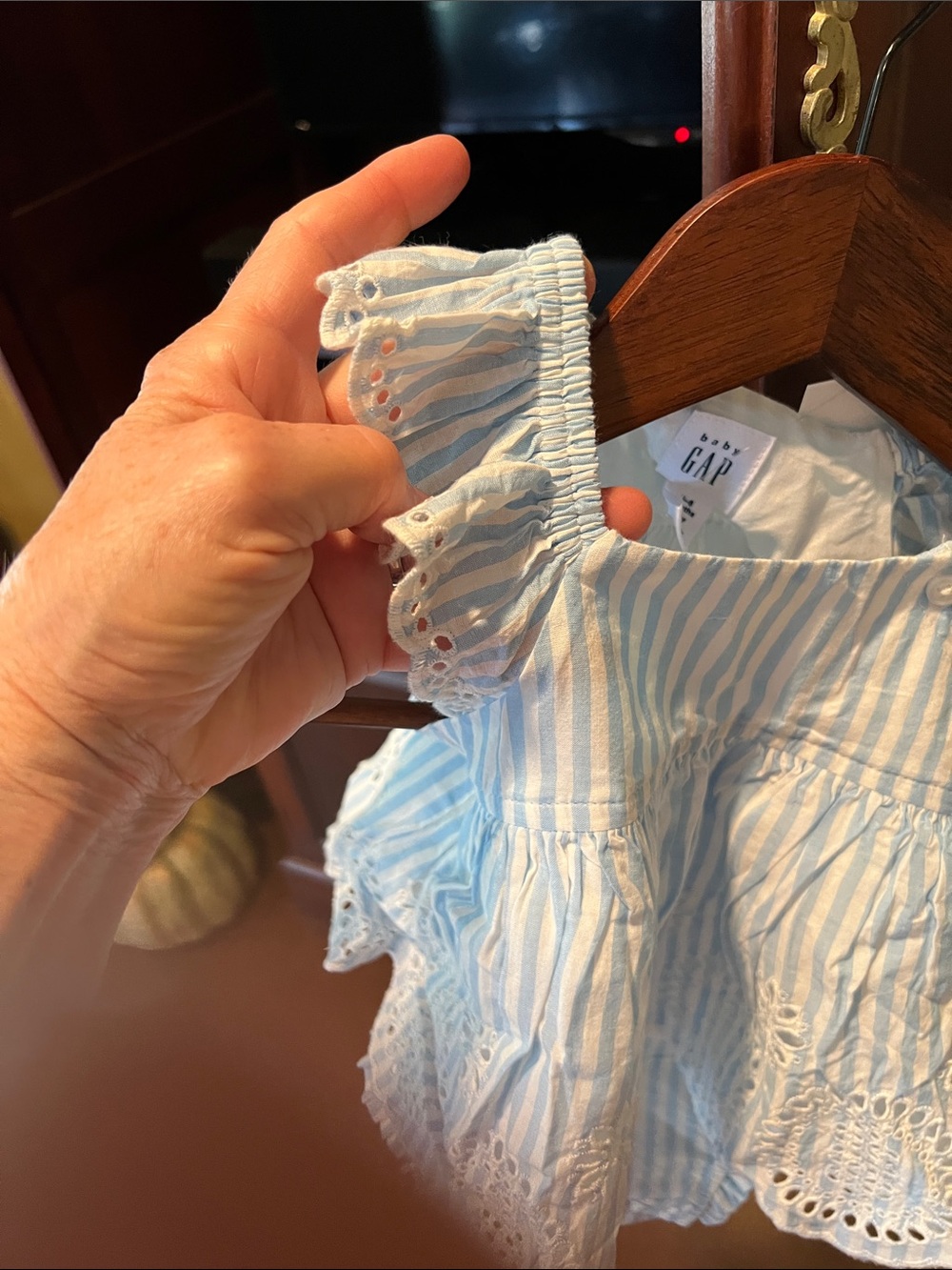 New with tags Baby GAP Girl’s sz. 3-6 mos. Eyelet matching set w panty NWT - Picture 7 of 9